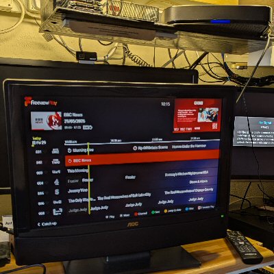 AOC 19 TV
